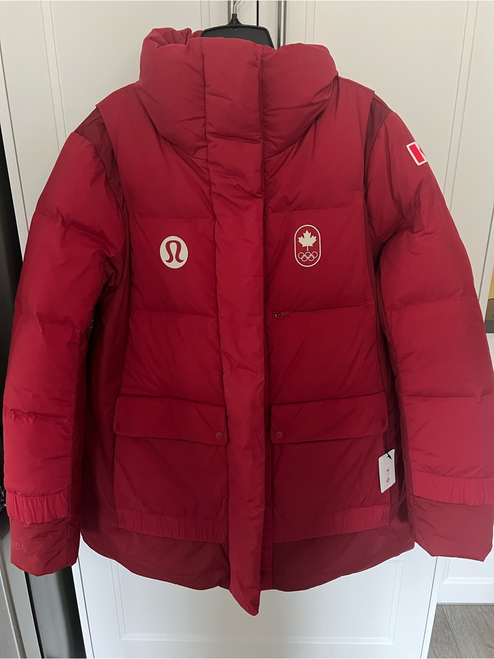 L-117 🍋 Lululemon 🍋 Team Canada Red Puffer Jacket 🔥 Gorgeous!! 🔥